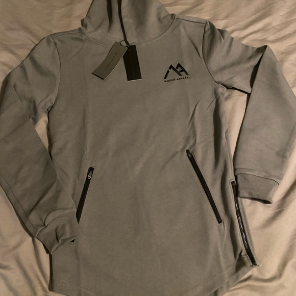 🔥HOT BUY! NEW XS gray hoodie. Side zippered pockets. Rounded bottom. - Picture 1 of 13